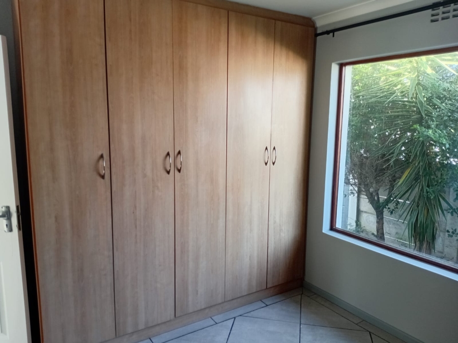 3 Bedroom Property for Sale in Nahoon Valley Park Eastern Cape